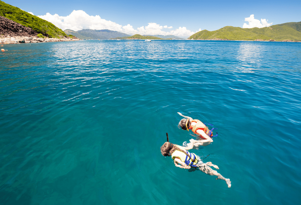 The vibrant coral ecosystem around Hon Tam Island offers a colorful journey into the ocean depths (Source: Canva)